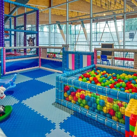 Hotel Aquacity Seasons 4*