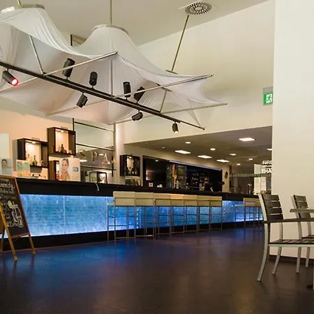 Hotell Aquacity Seasons 4*