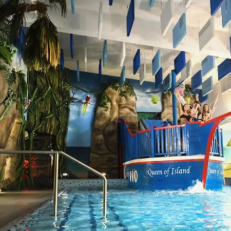 Aquacity Seasons فندق