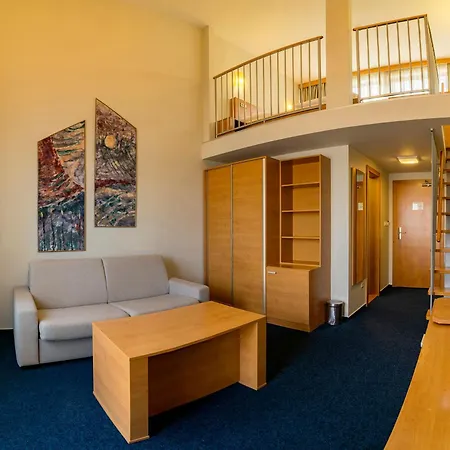 Hotel Aquacity Seasons 4*