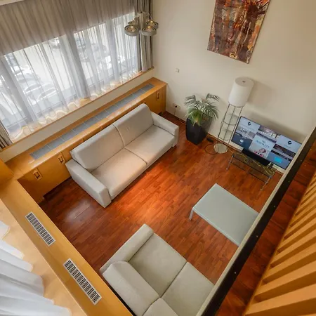 Hotel Aquacity Seasons 4*
