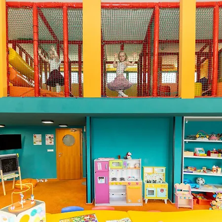 Hotel Aquacity Seasons 4*