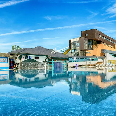Aquacity Seasons Готель Попрад