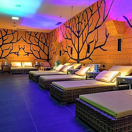 Aquacity Seasons Hotel 4*