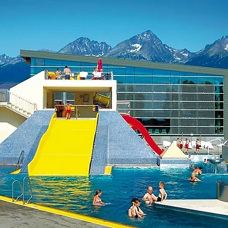 Aquacity Seasons מלון 4*