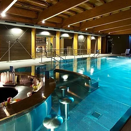 Aquacity Seasons Hotel 4*