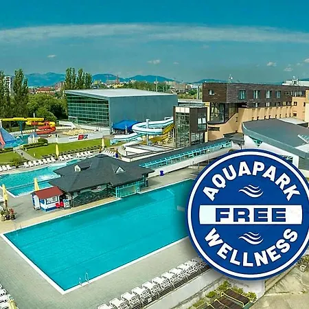 Hotel Aquacity Seasons 4*