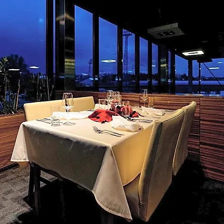 Hotel Aquacity Seasons