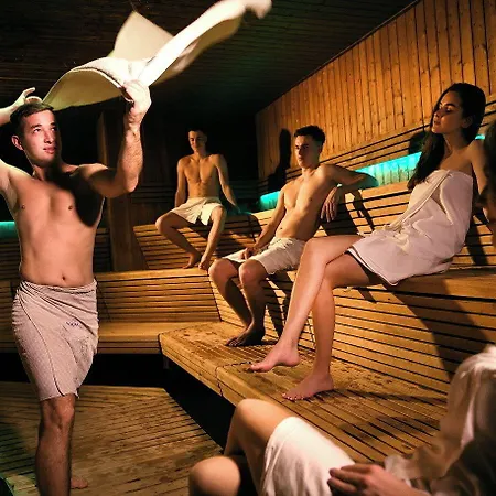 מלון Aquacity Seasons פופראד