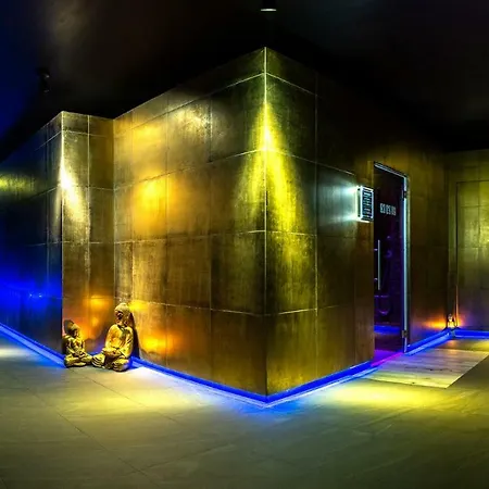 Aquacity Seasons Hotel 4*