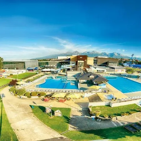 Aquacity Seasons Hotel 4*